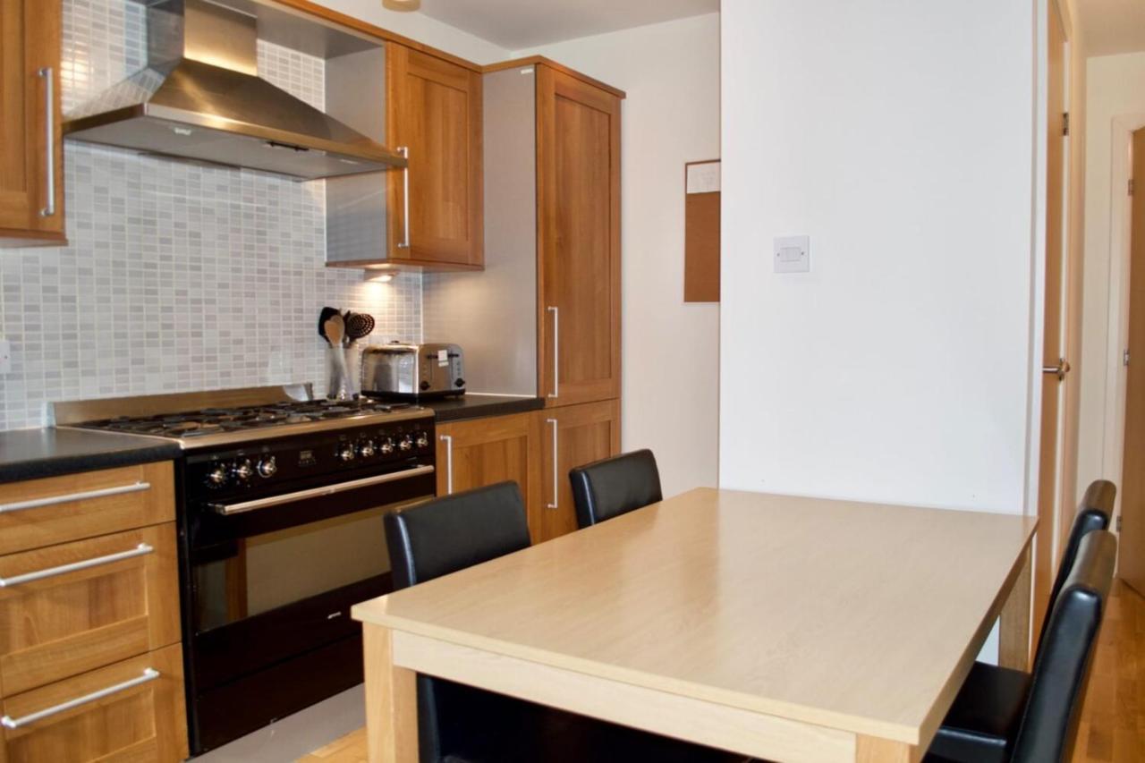 إدنبرة Modern 2 Bedroom City Centre Flat المظهر الخارجي الصورة