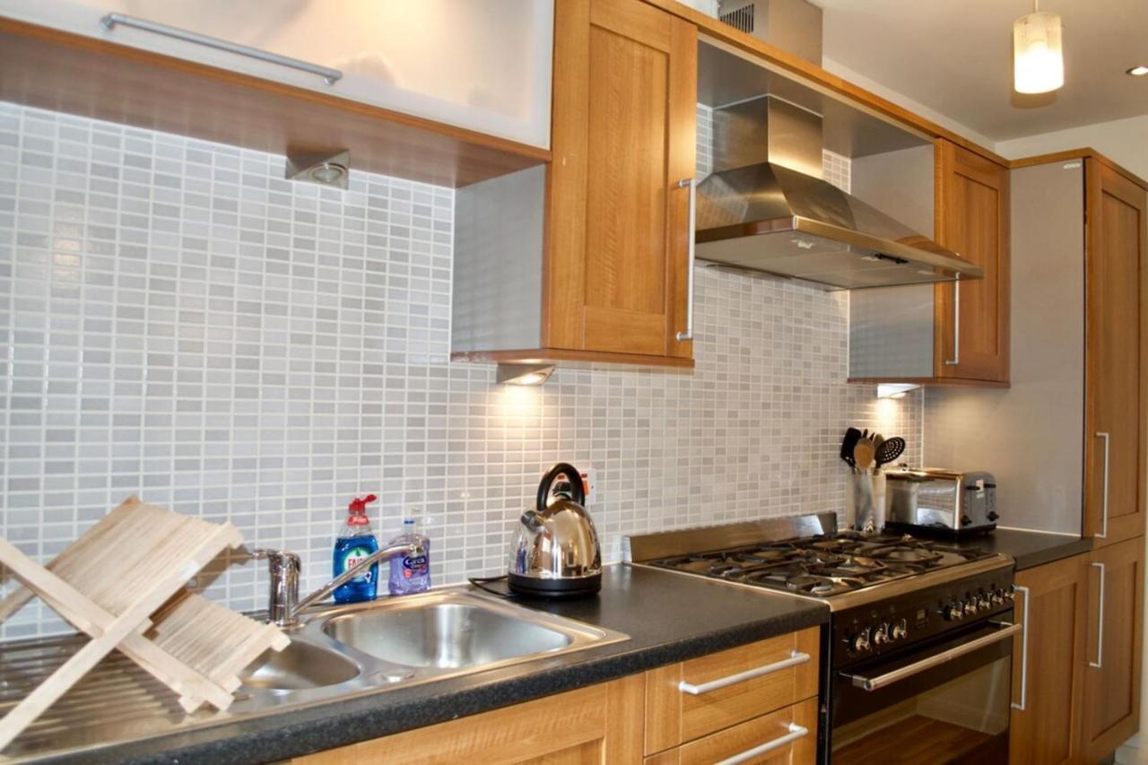 إدنبرة Modern 2 Bedroom City Centre Flat المظهر الخارجي الصورة